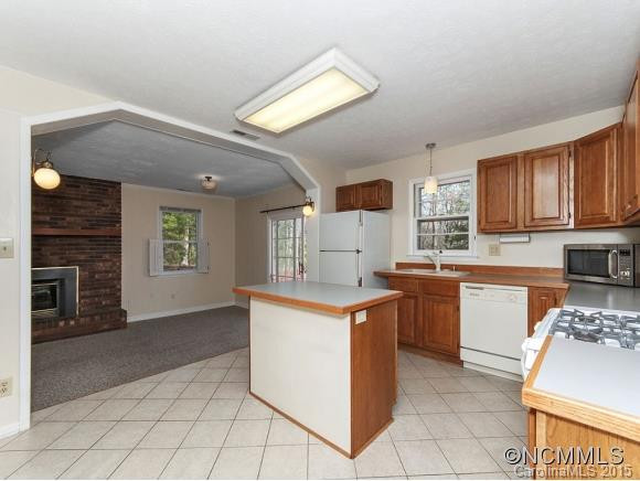 27 GOLDMONT STREET - Photo 4