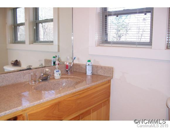 77 Maplewood - Photo 19
