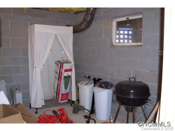 77 Maplewood - Photo 23