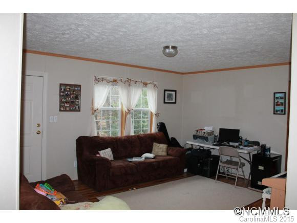 107 Moffitt Road - Photo 2