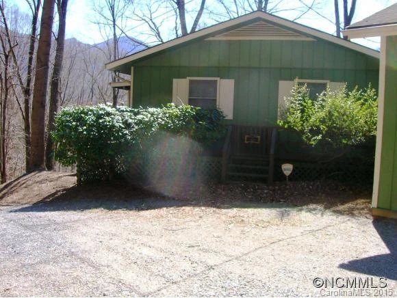 104 Ivy Lane