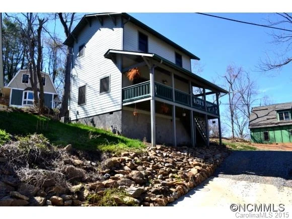 24 Blalock Avenue