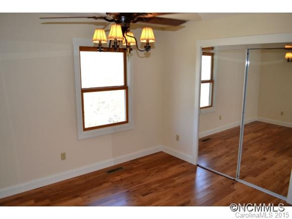 24 Blalock Avenue - Photo 2