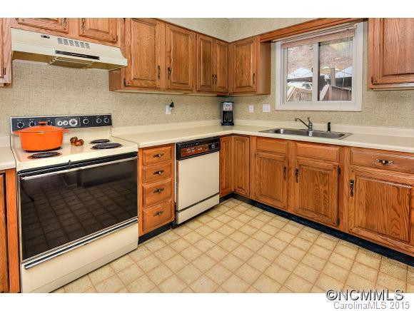 87 Willow Road, B-8 - Photo 3