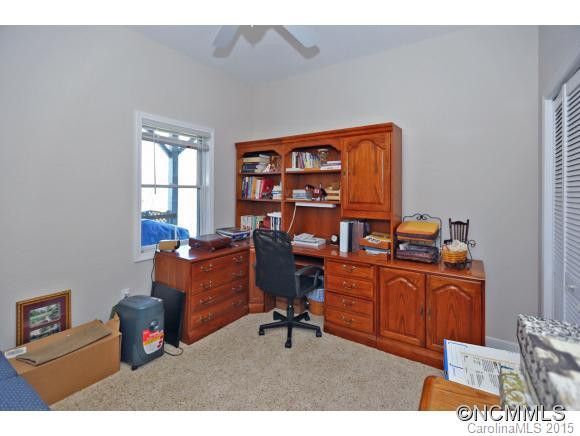 105 Gloria Way - Photo 15