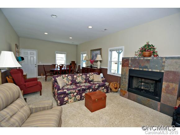 105 Gloria Way - Photo 17