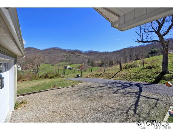 105 Gloria Way - Photo 4