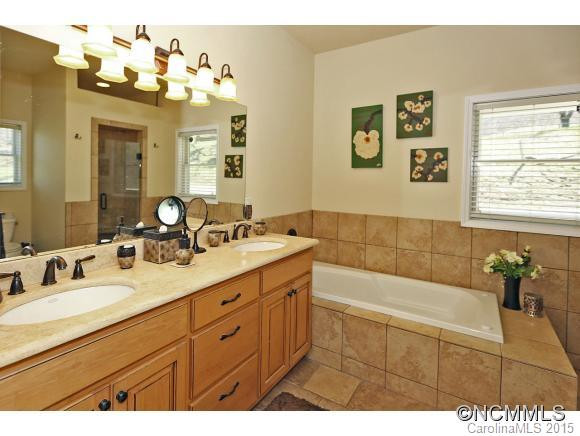 105 Gloria Way - Photo 10