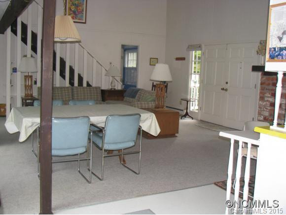 486 Oxford Road - Photo 5