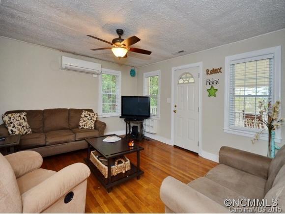 15 FIELDTOP LANE - Photo 4