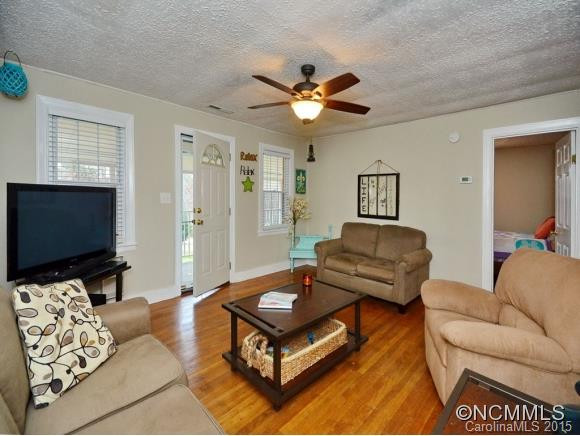 15 FIELDTOP LANE - Photo 5