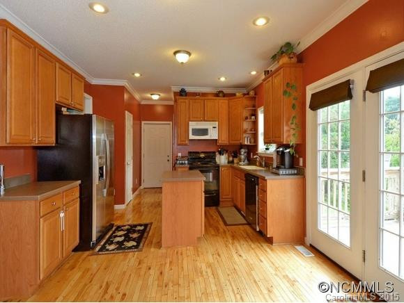 523 EAST STREET - Photo 4