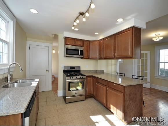 7 TAMPA AVE - Photo 8