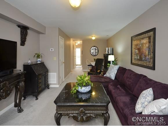 409 CARRINGTON Place - Photo 3