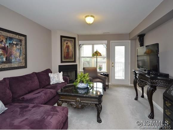 409 CARRINGTON Place - Photo 4