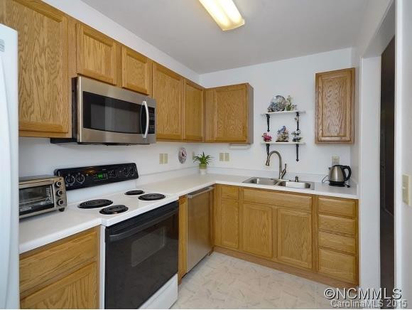 409 CARRINGTON Place - Photo 7