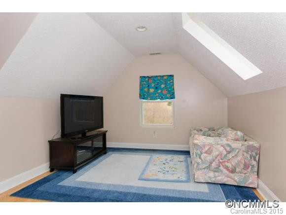 24 S Lindon Cove Rd - Photo 16