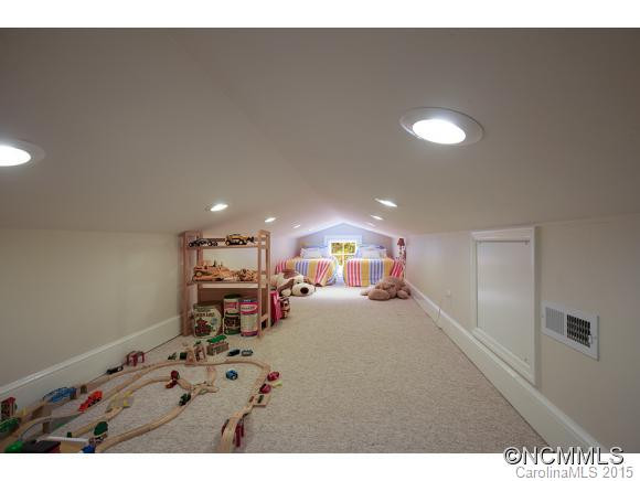202 Delphia dr - Photo 12