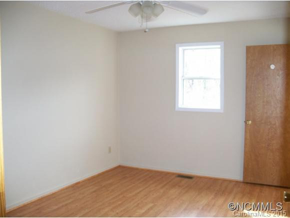 313 E Howard Street - Photo 11