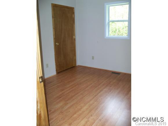 313 E Howard Street - Photo 13