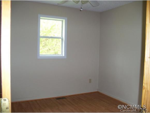 313 E Howard Street - Photo 14