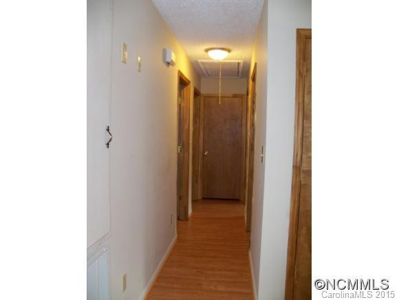 313 E Howard Street - Photo 18