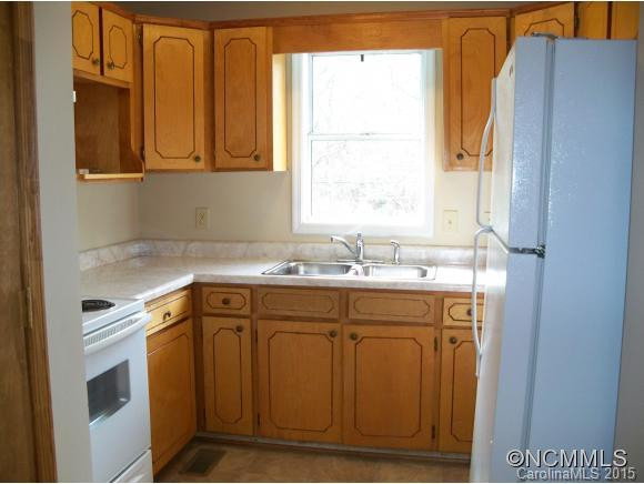 313 E Howard Street - Photo 9