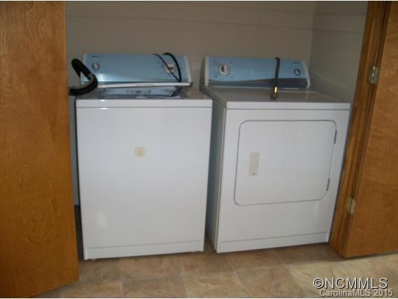 313 E Howard Street - Photo 10
