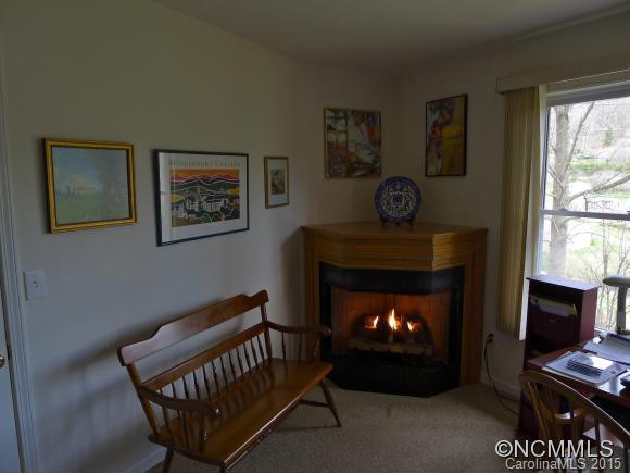 355 Fox Run Road - Photo 13