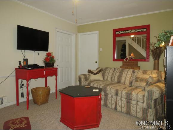 36 Belle Flower - Photo 13
