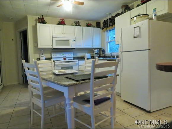36 Belle Flower - Photo 18