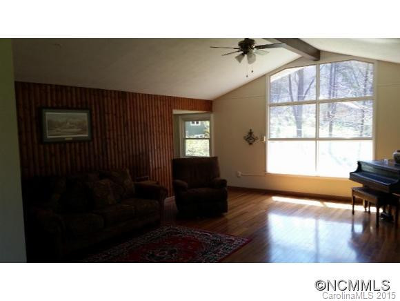 6 Beaverdam Court - Photo 2