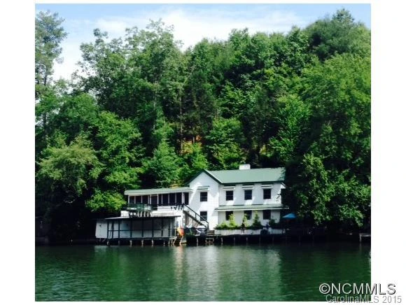 395 TRYON BAY CIRCLE