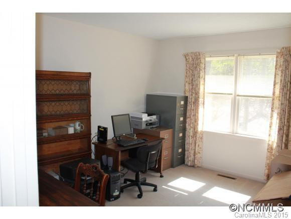 210 Park Lane - Photo 12