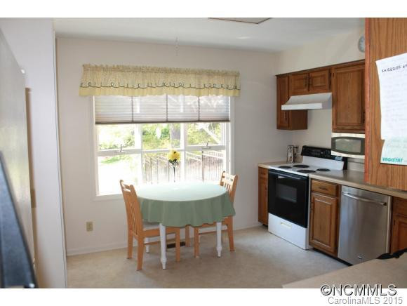 210 Park Lane - Photo 8