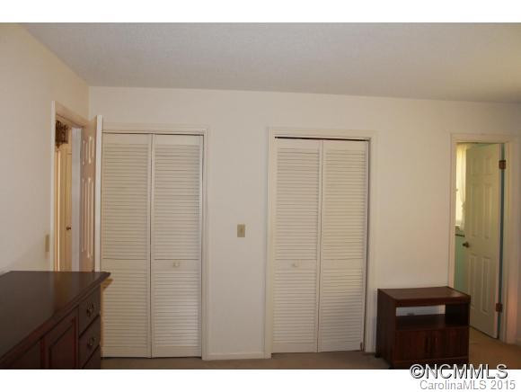 210 Park Lane - Photo 10