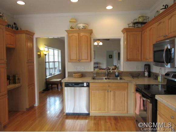 812 Safari Drive - Photo 3