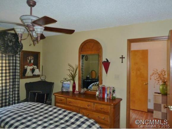 17 Westwood Drive - Photo 13