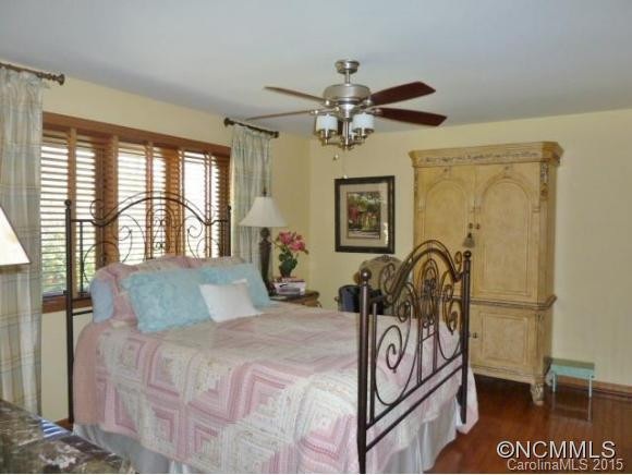 17 Westwood Drive - Photo 16