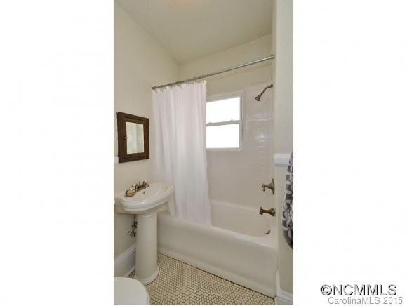1625 KENSINGTON ROAD - Photo 9