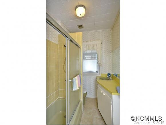 91 VERMONT AVE - Photo 15