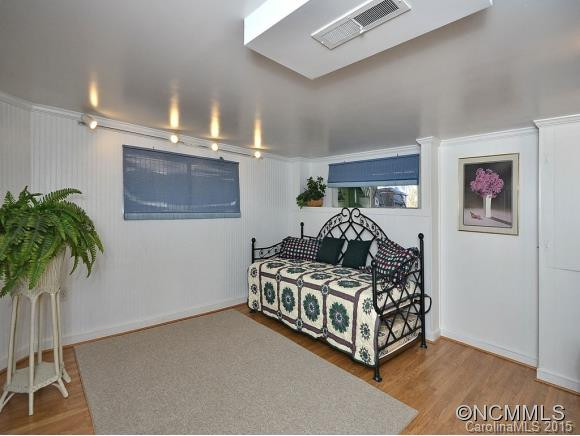 91 VERMONT AVE - Photo 16