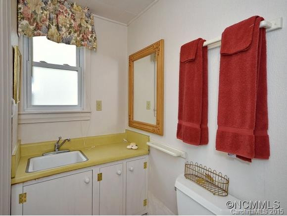 91 VERMONT AVE - Photo 19