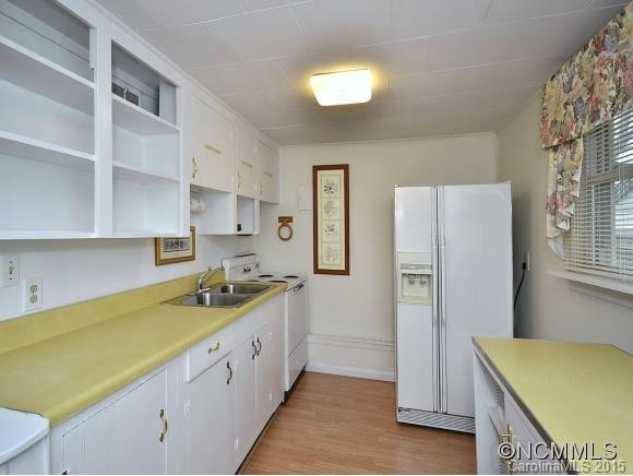 91 VERMONT AVE - Photo 22