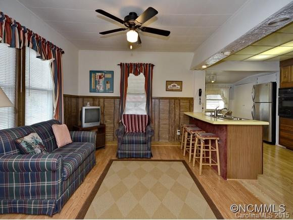 91 VERMONT AVE - Photo 8