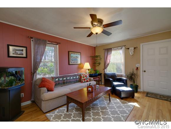 411 Old Hendersonville Hwy - Photo 4