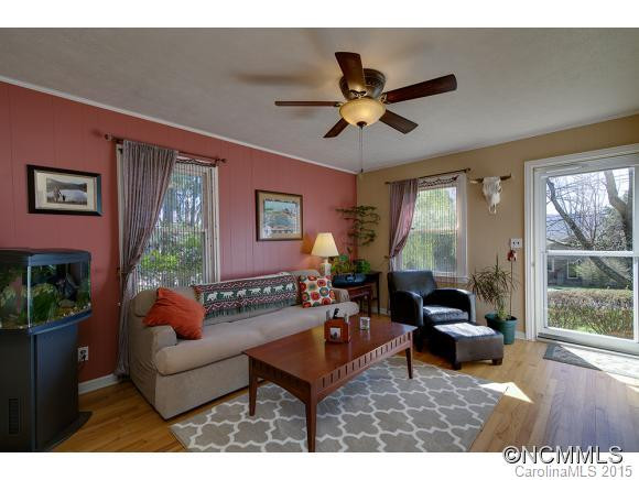 411 Old Hendersonville Hwy - Photo 5