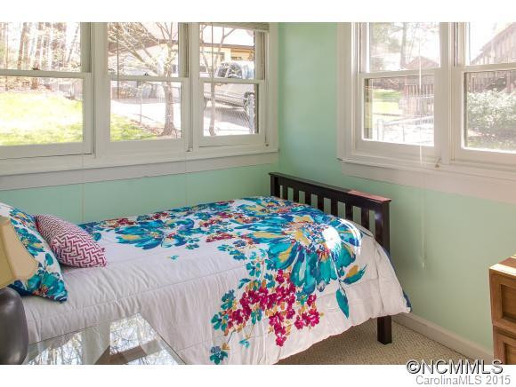191 Oak Terrace - Photo 16