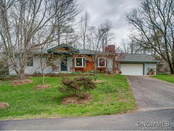 207 PINE TREE COURT