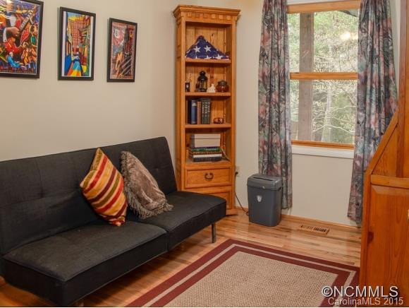 207 PINE TREE COURT - Photo 12